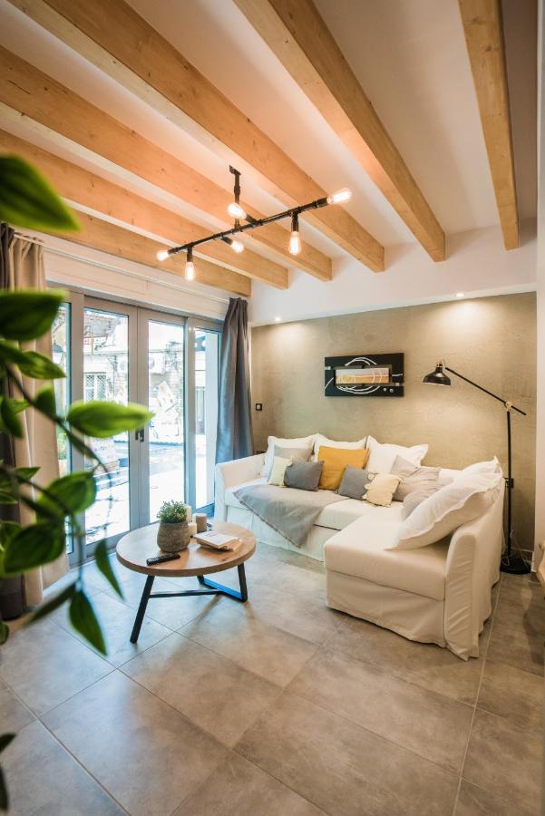 Athenian Living Suites 外观 照片
