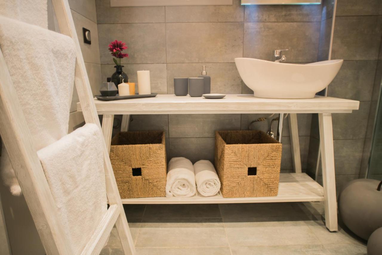 Athenian Living Suites 外观 照片